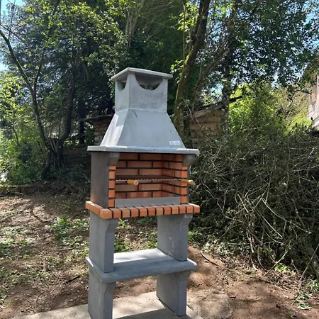 Maison De Lilas